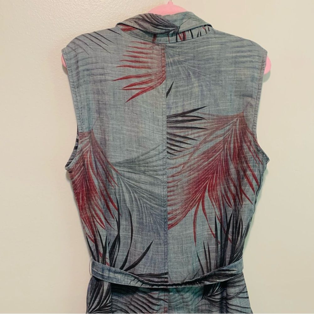 Level 99 Sleeveless Palm Print Jumpsuit - Gray and Red Palma size large linen - Picture 7 of 11